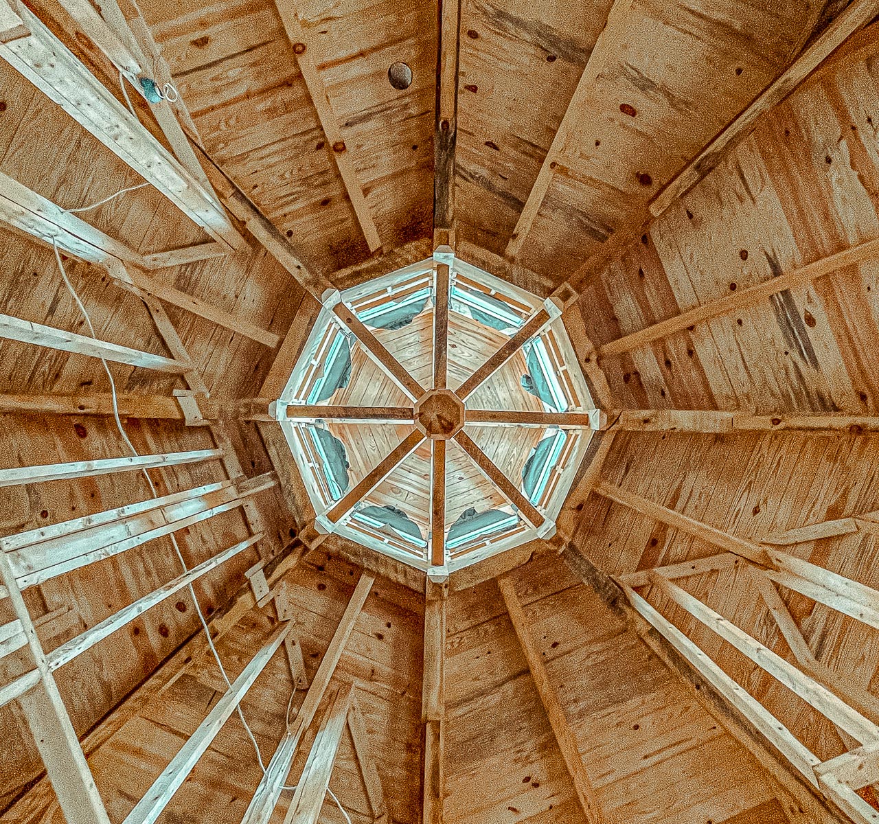 https://earthboundbuilding.com/website/wp-content/uploads/2024/06/ceiling-1280x1200-1.jpg